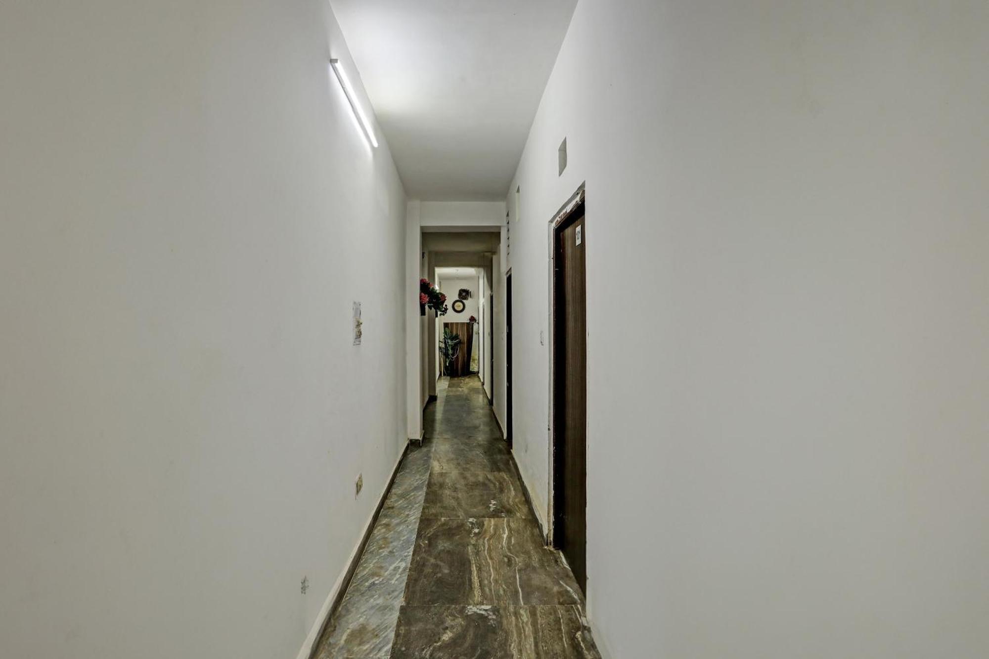 Hotel O Raaz Hotel Delhi  Esterno foto
